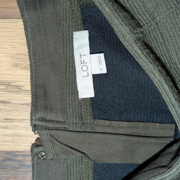 LOFT Olive Green Knee Length Skirt Sz 4 - Picture 2 of 5